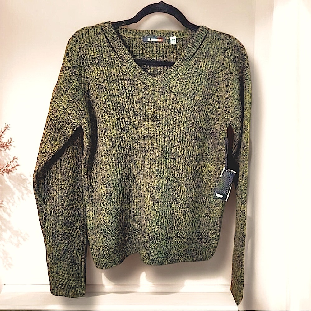 Devoted Warm Knit Sweater Size Small NWT women’s top NWT